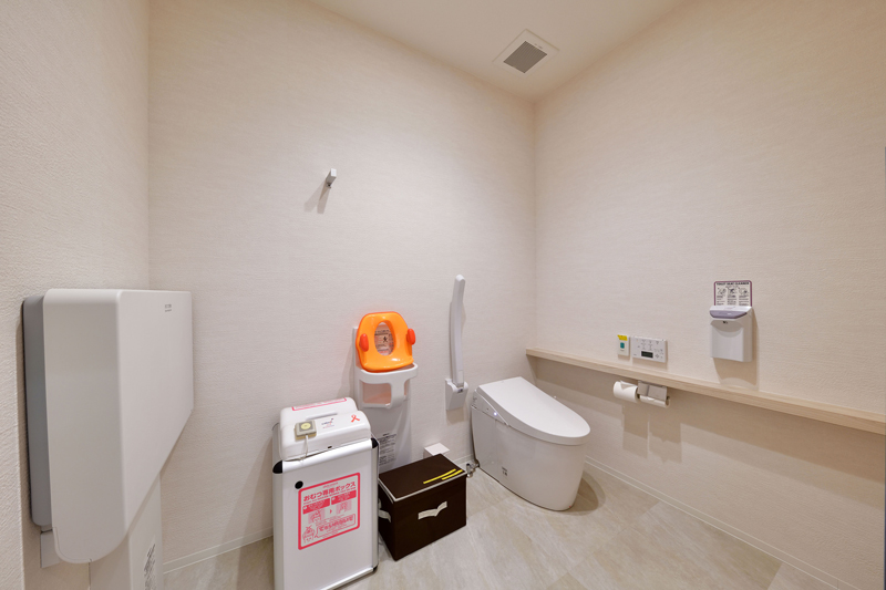 17多目的用トイレ